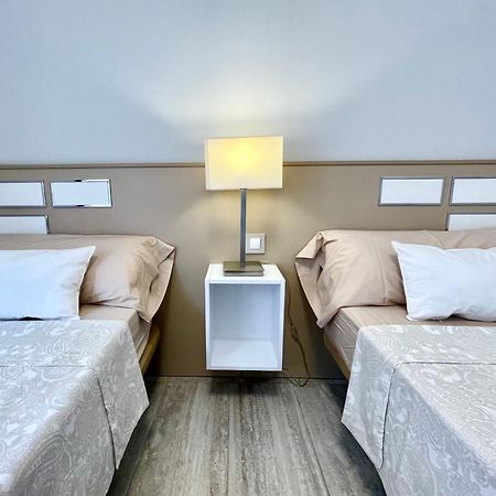 Exclusive Apartments On The First Line Of Benidorm Mar Y Sol Bagian luar foto