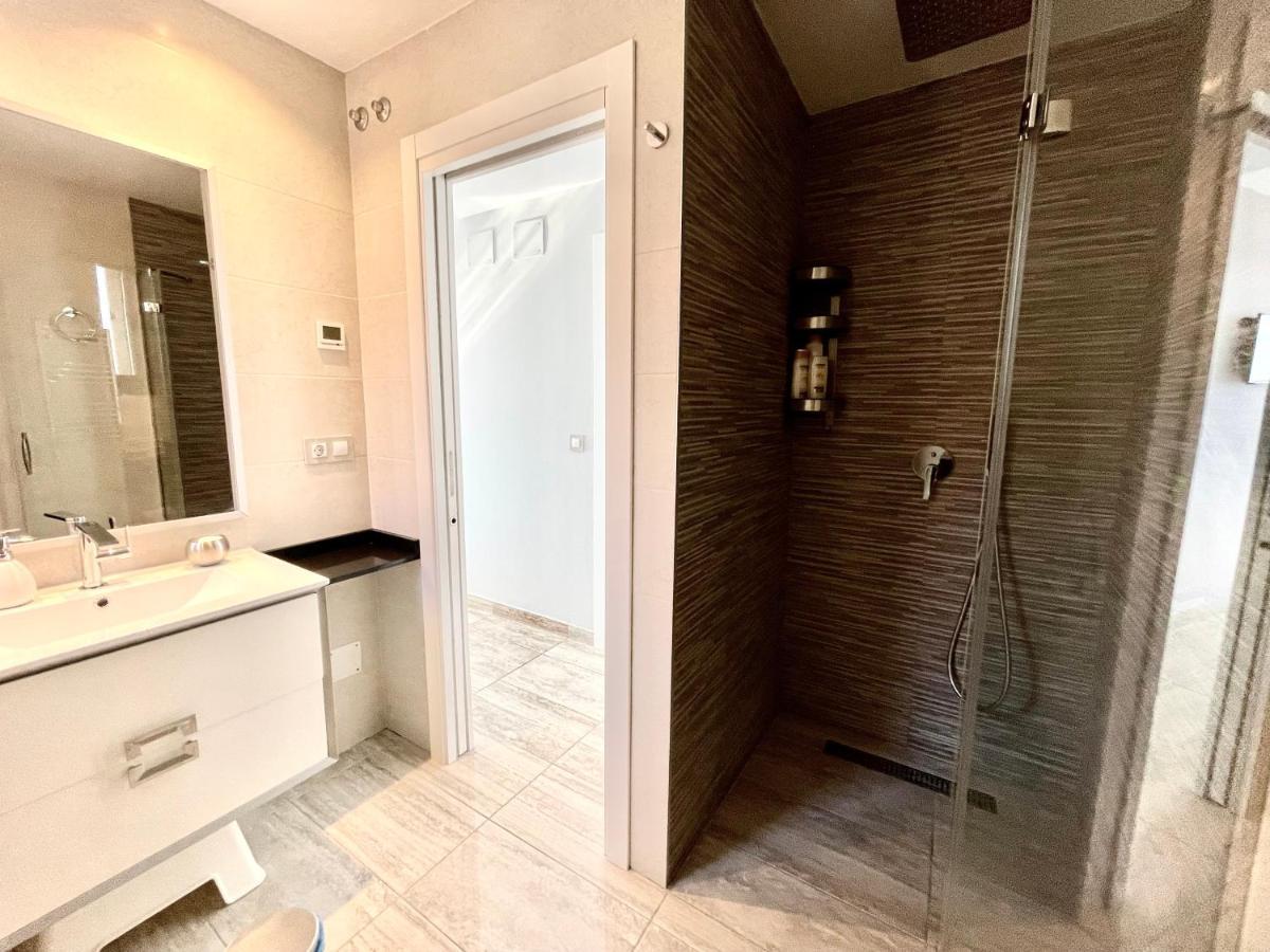 Exclusive Apartments On The First Line Of Benidorm Mar Y Sol Bagian luar foto